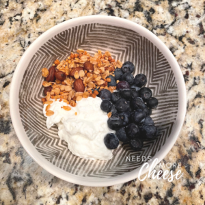 PCOS friendly breakfast Yogurt protein bowl
